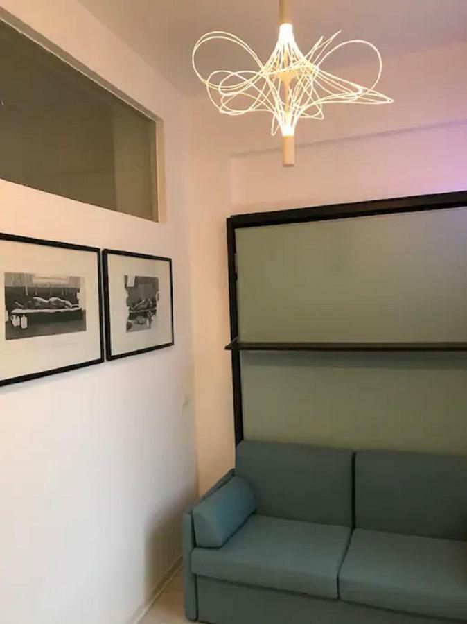 ℒovely & ℰlegant Studio Next To Duomo/Missori Milão Exterior foto