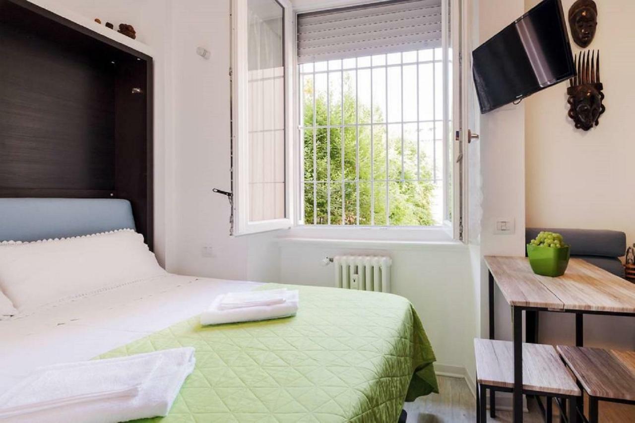 ℒovely & ℰlegant Studio Next To Duomo/Missori Milão Exterior foto
